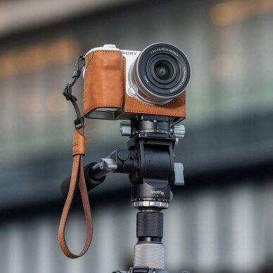 Dėklas su riešo dirželiu SmallRig 4889 Sony ZV-E10 II Brown